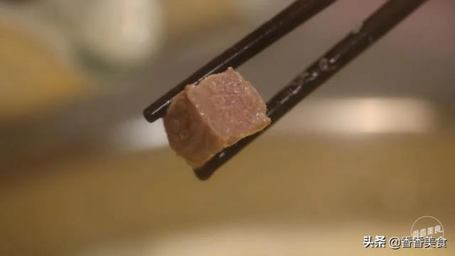 鹅蛋能和花胶一起吃了 2026年鹅蛋能和花胶一起吃了会中毒吗