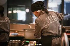 这位“广西奶奶”的创意和手艺，在我心中排第一图片