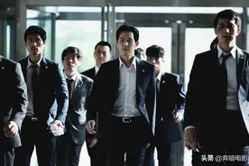 韩国影史无法超越的神片，三大影帝共同出演，剧情致敬《无间道》图片