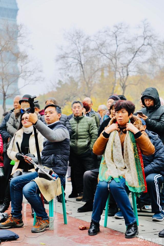 高手在民间，演出自娱自乐，洛阳周王城广场民间曲艺乐园