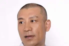 模范女婿师小红：为爱息影，为爱丁克，又因爱50岁得一子图片