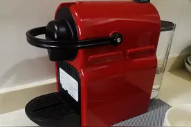 一个注塑小厂，一年能赚多少钱：一个产品赚一毛，家和人旺百事兴图片