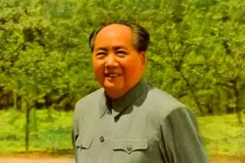 毛泽东在井冈山写了一首词，专家说词中有脏话，太俗！图片