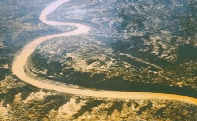 黄河的发源地到底在哪里？不是峡谷、瀑布，三个源头都在青海腹地