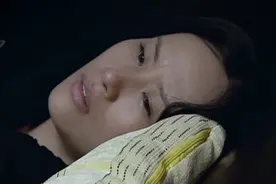 《蜗居》原著“三次反抗不够激烈”的宋太太：这种窝囊原配，别学图片