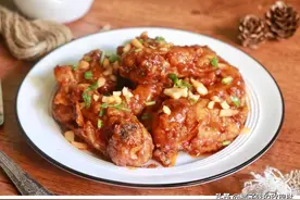 年夜饭限定推荐：花生蜜汁鸡翅，蒜香鸡腿煲，土豆胡萝卜烧鸡翅图片