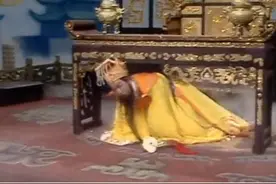 玉帝有多强？看他座下镇压着什么魔头！搓搓指甲就把孙悟空给灭了图片