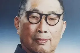 不谙英文的数学院士，居然是正牌海归？图片