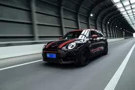 MINI：尺寸接近高尔夫，采用宝马发动机！还是四驱图片