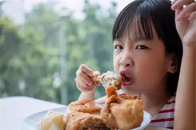 孩子3岁前要管好嘴，三类食物孩子越吃脾会越虚图片