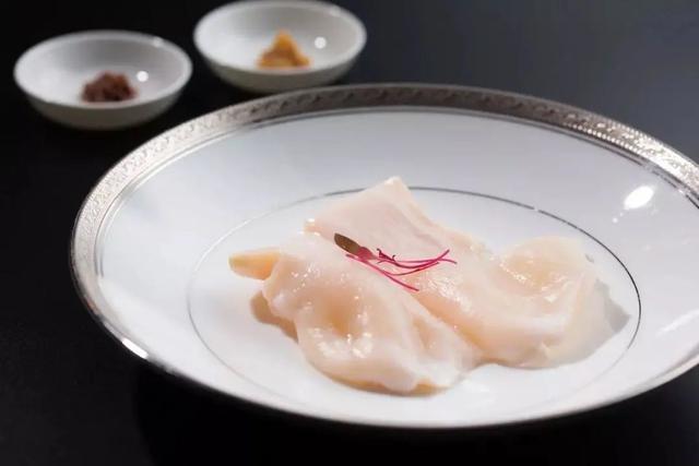 花胶干鲍鱼螺肉煲鸡的做法 2026年花胶干鲍鱼螺肉煲鸡的做法和功效