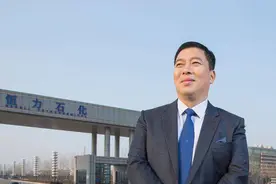 苏州第一富豪：水泥工创业逆袭，身价1274亿，开直升飞机上下班图片