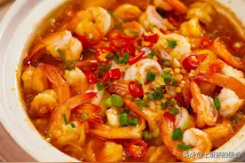 2块豆腐几只虾，滑滑嫩嫩超入味，大人小孩都爱吃图片