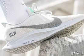 不谈技术只说脚感，耐克和阿迪，究竟哪一个更好？图片