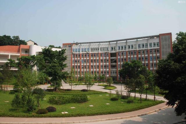 重庆师范大学涉外商贸学院,重庆工商大学派斯学院,重庆大学城市科技