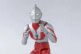 光的继承者——SHF骨雕迪迦奥特曼开箱图片