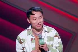 “丑男”内卷图片