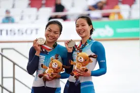 张家朗前女友港队单车女神 运动世家爸爸妈妈都打篮球图片