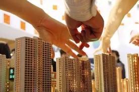为什么房价居高不下？12年上海房价上涨了4倍图片