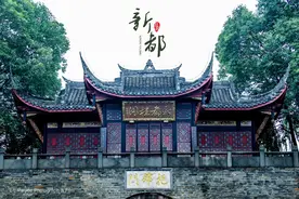 成都那些天错过的桂花雨，新都这些天全都还给你，满城尽带桂花香图片