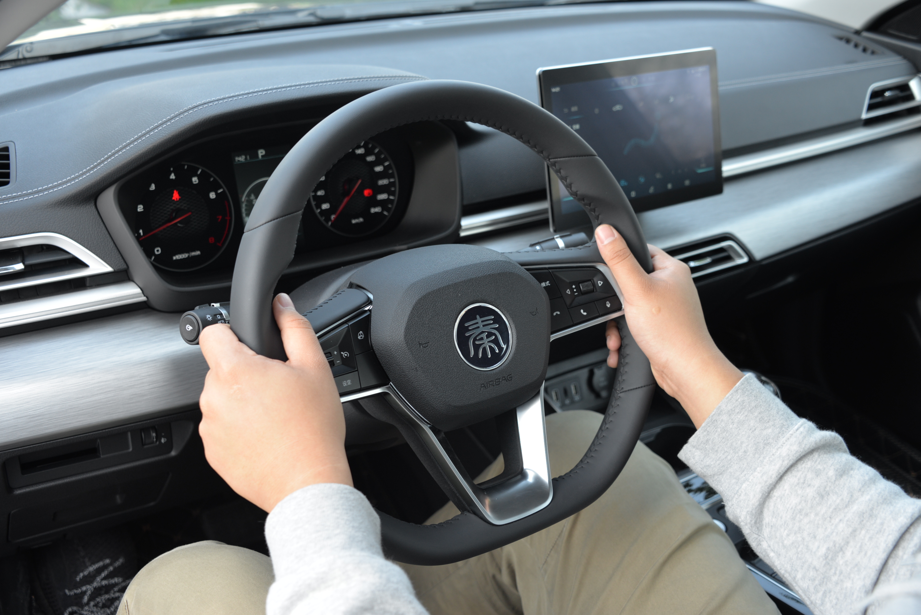 新比亚迪f3哪个配置好_比亚迪全新秦家族_全新秦EV价格