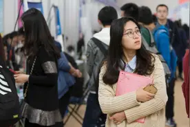 工作之后才知道，大学生“校招”和“社招”的差距，不是一星半点图片