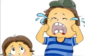 弟弟打哥哥，妈妈说“你是哥哥，要让着弟弟”，这句话错了图片
