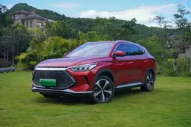 试驾宋PLUS DM-i，实测油耗5.4L，开起来如何？图片