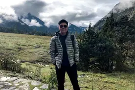 他与郭德纲平辈，用相声改编《山海经》火了图片