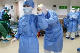 支援湖北战“疫”日记32 | 哈医大一院郭媛媛：“数十年后我又穿上了纸尿裤”图片