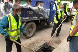 创城进行时·我为群众办实事 | 沁源县住建局对县城市政管道疏通清淤图片