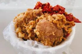 周至粉蒸肉“扛把子”，开10多年，每天卖22小时，有人一天三顿吃图片