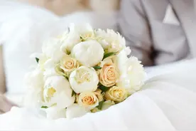 公公瞒着婆婆有外遇，被我撞见图片