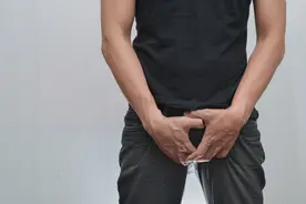 男性强忍“精力”不发射，能起到锻炼作用？别再继续错下去图片