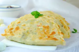 韭菜盒子不能上锅就烙，要记住要点和技巧，味道鲜美不变色图片