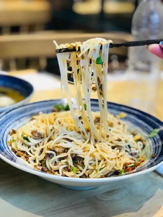 杭州高铁1h，直达浙江小吃的​宇宙中心