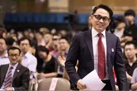 从四线小城青年到身价过亿，张磊：投资中最贵的不是钱，而是时间图片