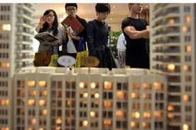 算笔账：82万的房贷，30年需要多少利息？银行职员说出答案图片