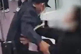 7人被处理！西安通报“地铁保安拖拽女乘客”调查结果图片