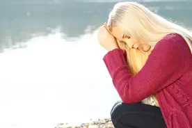 堂姐二婚找了个壮实的快递小哥，现在她每晚都在后悔图片