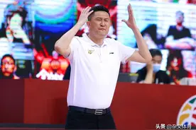 杜锋的得力悍将！不是顶薪却在CBA打出千万身价，迎娶空姐妻子图片