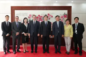 文化和旅游部副部长会见上海迪士尼度假区总裁图片