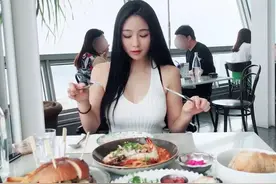 体重120斤的微胖女神，用身材向你证明，减肥不如重点塑造曲线图片