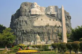 美国的总统山：只有四位美国总统的头像，为什么是他们四位呢？图片