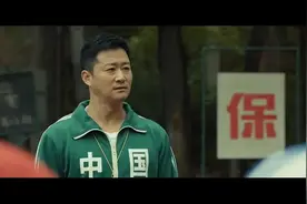 于谦有多会拍电影？一顿涮羊肉请来吴京客串，狂收3.6亿图片