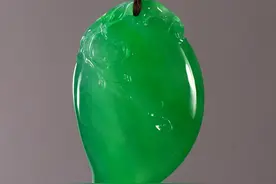 2007年翡翠拍卖会的极品翡翠欣赏（二）图片