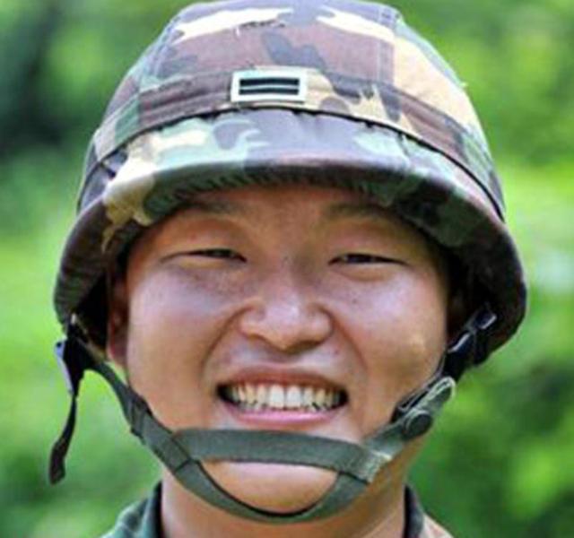 深扒“鸟叔”黑历史：从火遍全球到跌下神坛，一步踏错终身错