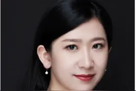 央视"女神"战地记者：北京名校毕业，历经生死，发回大量央视独家战地报道！图片