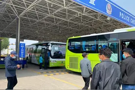 北京880路公交开往张家口怀来，早晚高峰已经调整为15-20分钟图片