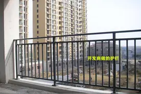 露台护栏只有1米高，物业就是拦着不让封，还好我机智加高50cm图片